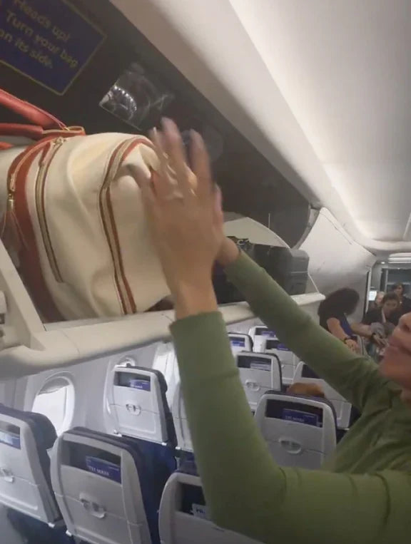 Gleitet durch jeden Flughafen. Passt in jeden Flieger.